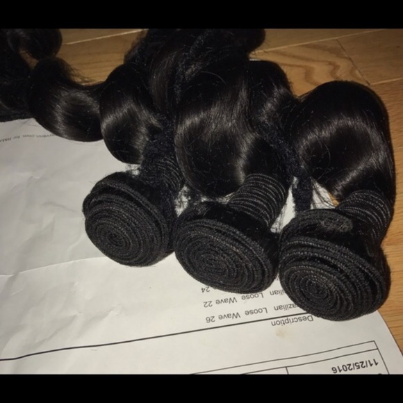 4 NWT BUNDLES OF MAYVENN BRAZILIAN LOOSE WAVE HAIR
